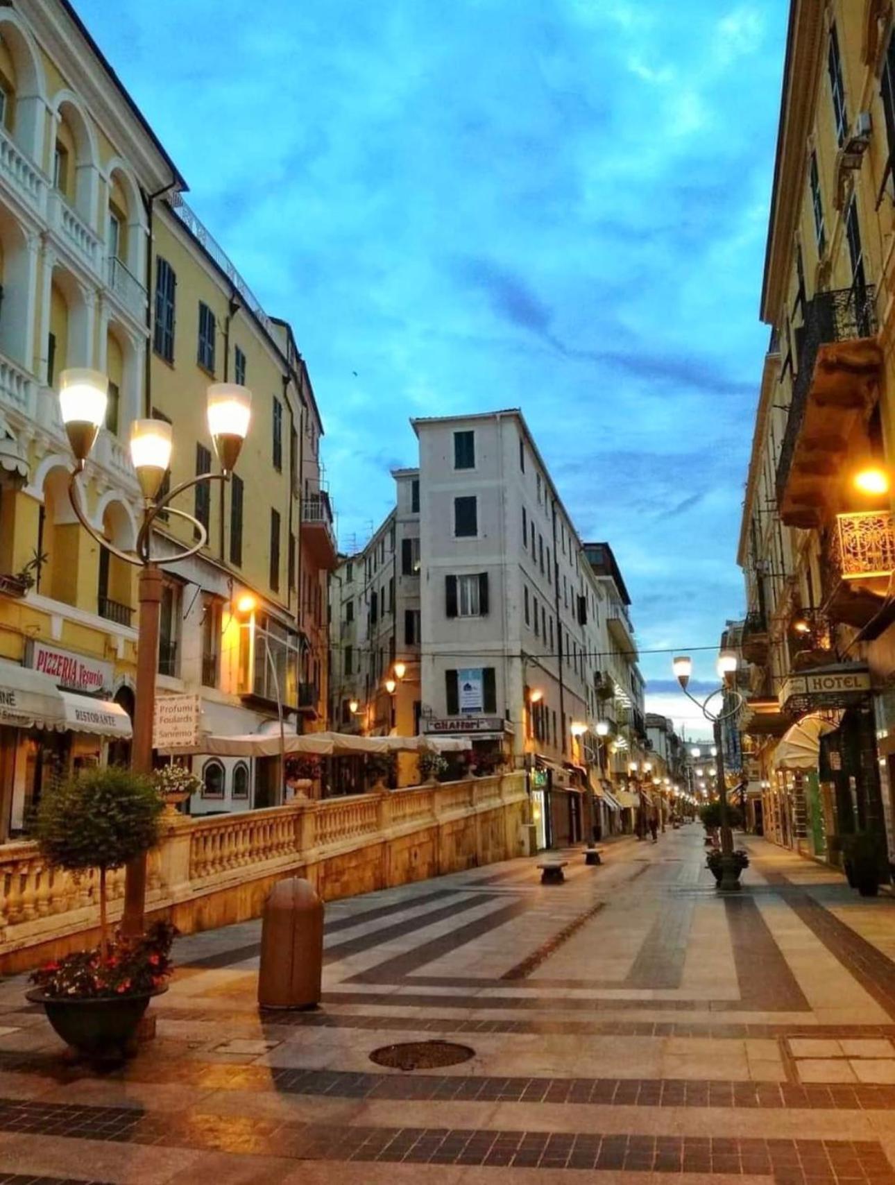 Ferienwohnung Casa Girasole Sanremo Centro Exterior foto